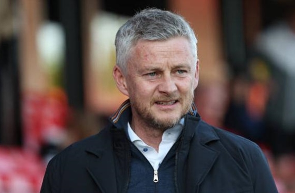 NÓNG! Ole Gunnar Solskjaer chuẩn bị tái xuất