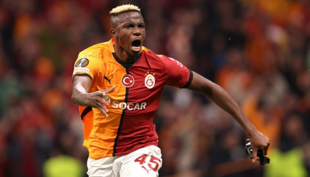 Napoli tức giận vì Victor Osimhen từ chối Manchester United