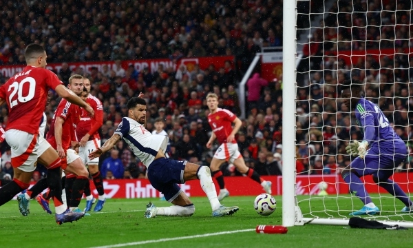 Neville và Keane dự đoán Tottenham vs Man Utd: Quỷ đỏ sẽ giành chiến thắng?