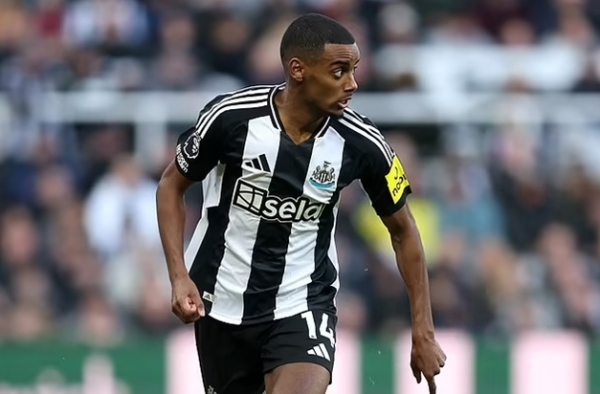 Newcastle chốt mức giá cuối cho Isak