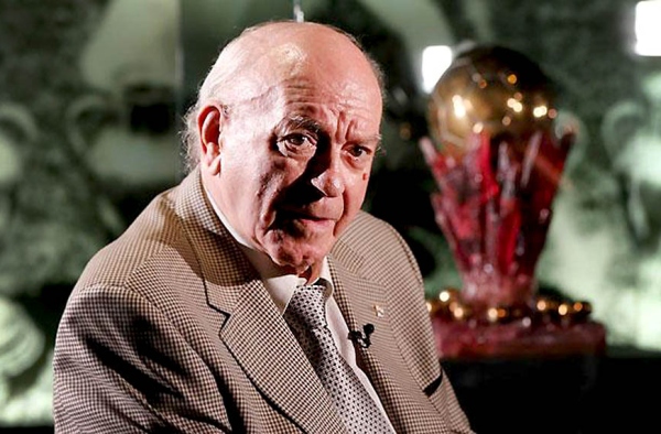 Ngày này 35 năm trước, Alfredo Di Stefano giành Siêu Quả bóng vàng