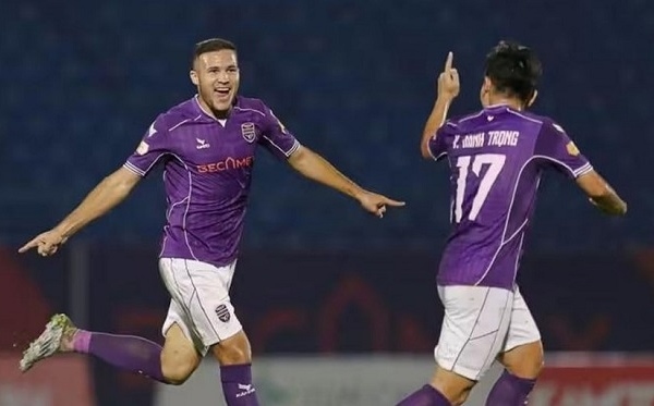 Ngoại binh V-League lên tuyển, sắp chạm trán Uzbekistan