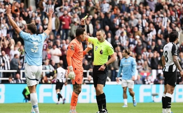 Ngoại hạng Anh có thông báo khiến NHM Man City lo lắng