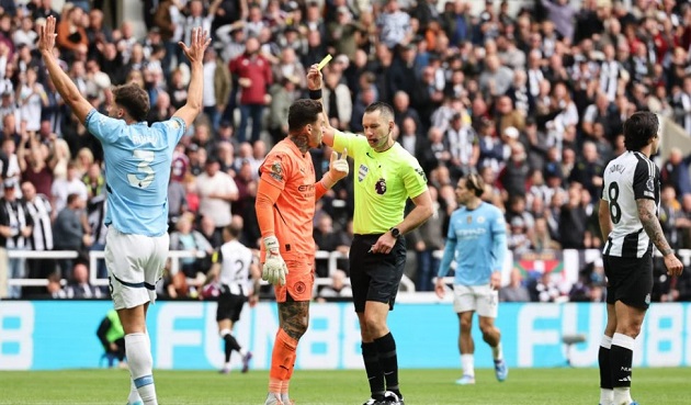 Ngoại hạng Anh có thông báo khiến NHM Man City lo lắng