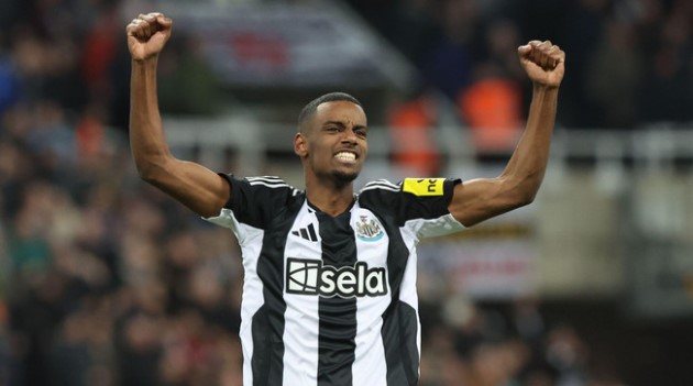 Ngoại hạng Anh sáng 16/1: Van Nistelrooy lại thua trắng trên sân nhà; Newcastle vượt mặt Chelsea