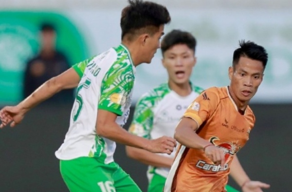 Ngọc Quang tỏa sáng, HAGL đánh rơi chiến thắng trên sân nhà