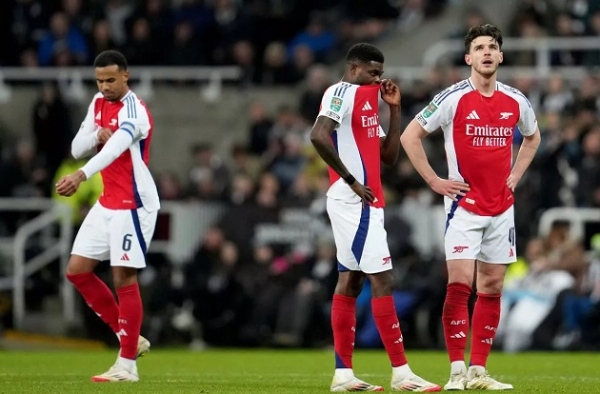 Ngôi sao Arsenal cảm thấy gì khi các câu lạc bộ từ chối mua chuyển tiếp
