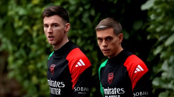 Ngôi sao bị quên lãng sắp tái xuất, fan Arsenal phản ứng mạnh mẽ