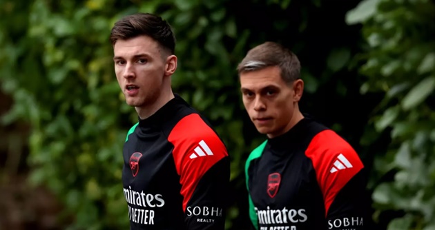 Ngôi sao bị quên lãng sắp tái xuất, fan Arsenal phản ứng mạnh mẽ