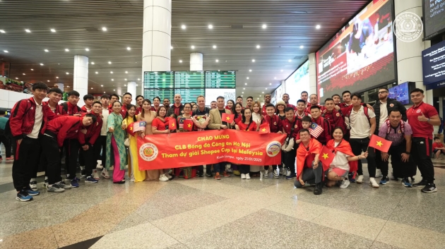 Người hâm mộ tại Malaysia tiếp lửa cho Quang Hải và CLB CAHN