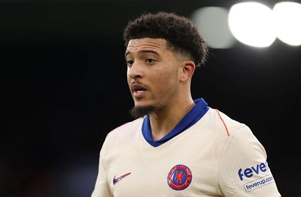 Nhà báo bác bỏ thông tin về lương của Sancho ở Chelsea