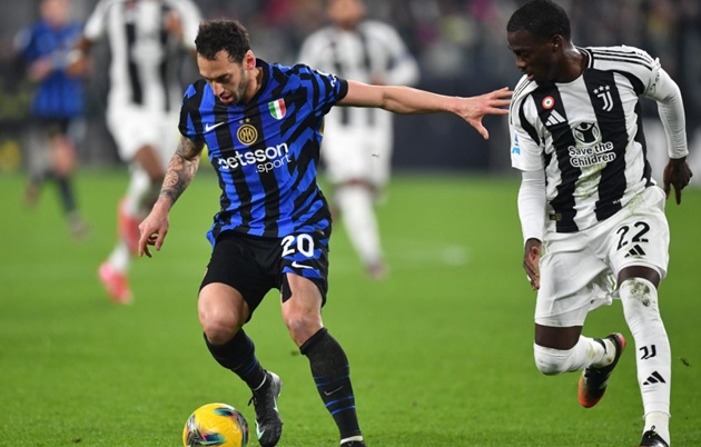 Nhạc trưởng xuất khẩu mục tiêu của Bayern Inter Milan thay thế Kimmic