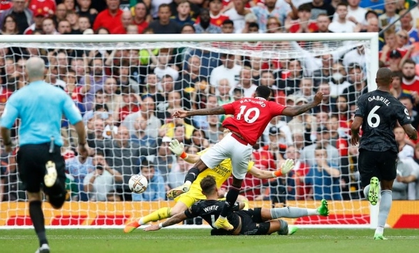 Nhìn Chelsea, Arsenal biết điều nên làm với Marcus Rashford