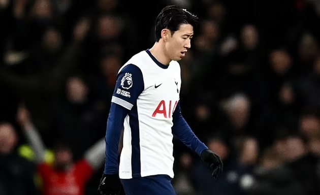 Nhận rổ bàn thua trước Liverpool, CĐV Tottenham phẫn nộ với Postecoglou