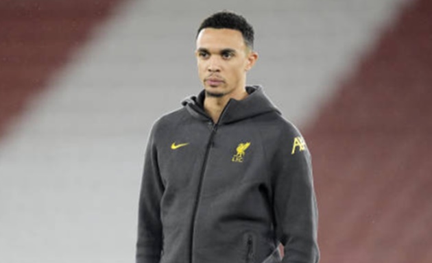 Nhìn Vinicius, Alexander-Arnold nên 'quay xe' với Real Madrid