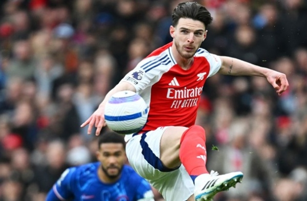 Những khoảnh khắc thú vị tại Arsenal - Chelsea: Enzo tức giận; Lana lạ