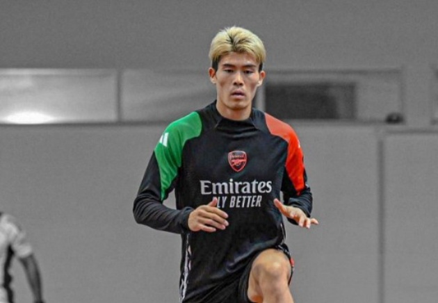 NÓNG! Arsenal nguy cơ mất Tomiyasu trong dài hạn