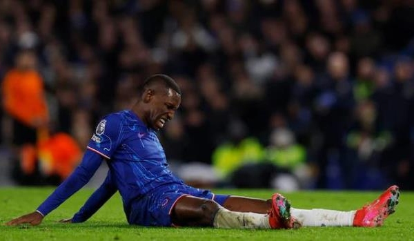 NÓNG! Chelsea nhận tin dữ từ Nicolas Jackson