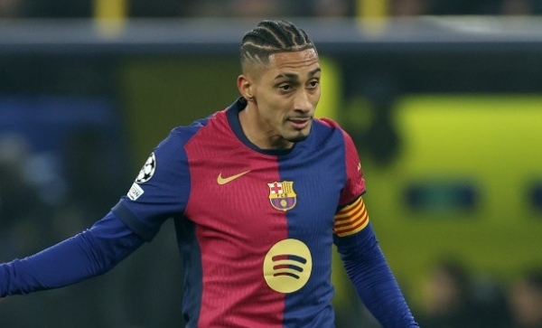 NÓNG! Hansi Flick loại Raphinha khỏi đội hình Barca