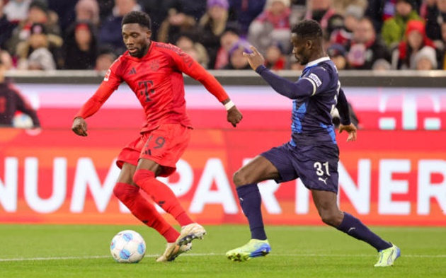 NÓNG: Liverpool vượt mặt MU thương vụ Alphonso Davies