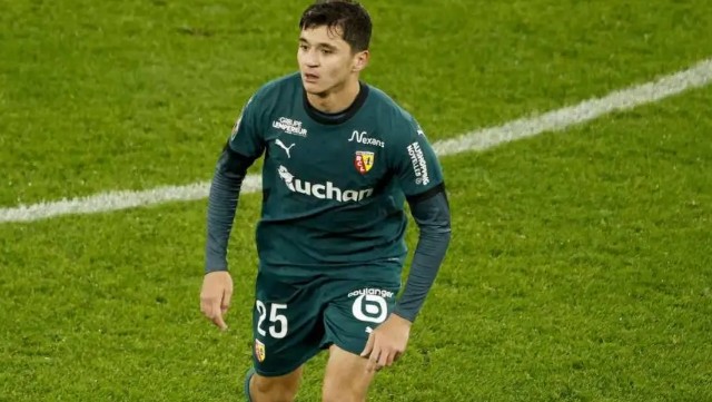 NÓNG! Man City tiến gần đến hậu vệ Ligue 1