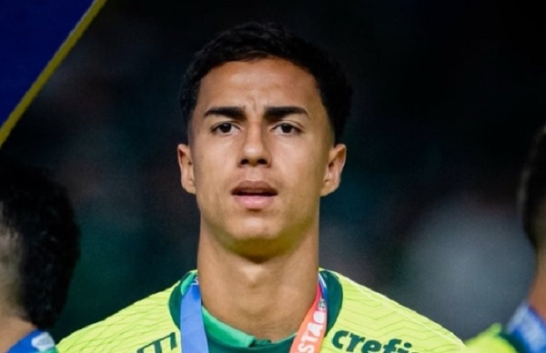 NÓNG! Manchester City hỏi mua Vitor Reis với giá 25 triệu bảng