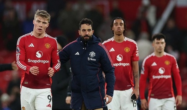 NÓNG! MU bị Premier League giáng đòn mạnh