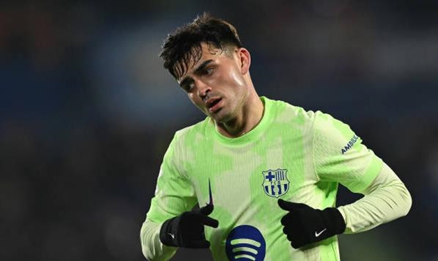 NÓNG! Pedri đồng ý gia hạn với Barcelona