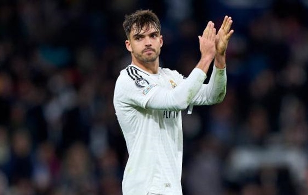 NÓNG! Real Madrid sắp "trói chân" thành công sao trẻ