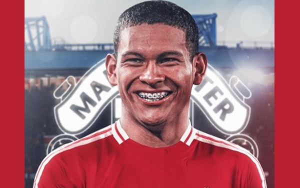 NÓNG! Tân binh M.U đến Old Trafford