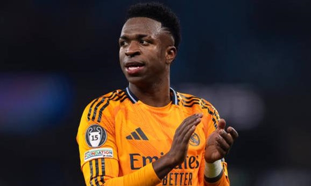 NÓNG! Vinicius yêu cầu Real Madrid tăng lương