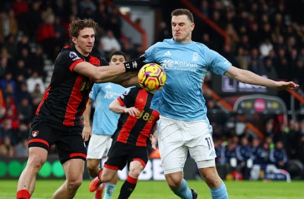 Nottingham Forest bị hủy diệt, cuộc đua top 4 Ngoại hạng Anh thêm khó đoán