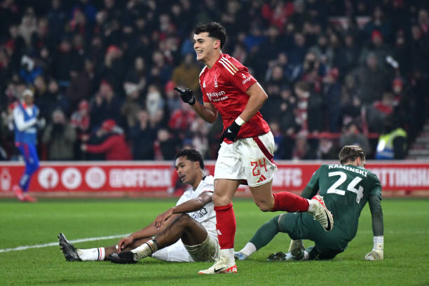 Nottingham Forest đứng trước cơ hội đổi đời nếu dự Champions League