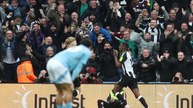 Nottingham Forest thua đau, Newcastle áp sát Man City sau chiến thắng nghẹt thở