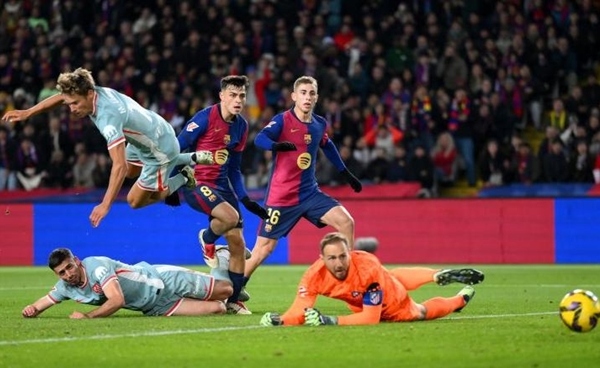 Nửa mùa giải đầy chông gai của Barcelona
