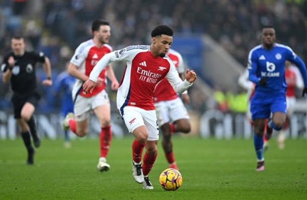 Nwaneri tỏa sáng để mang lại những vấn đề mới cho Arsenal