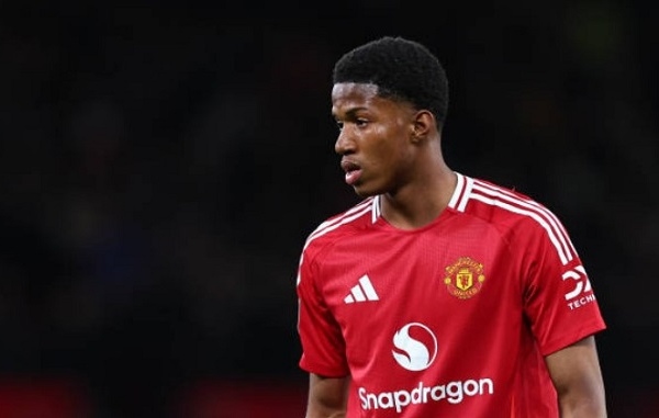 Obi và Heaven: Điểm sáng trong ngày buồn của Man United