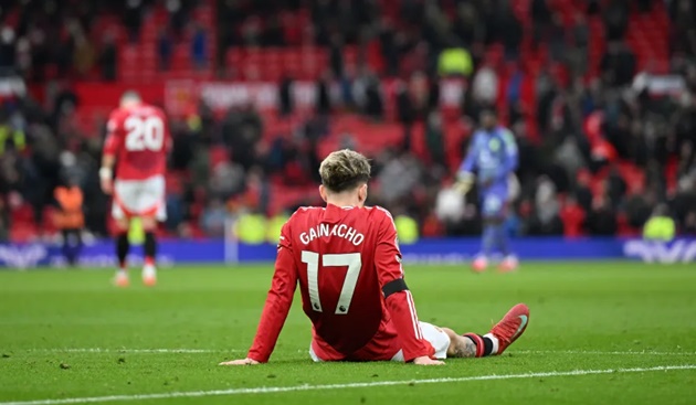 Old Trafford biến thành ác mộng của MU