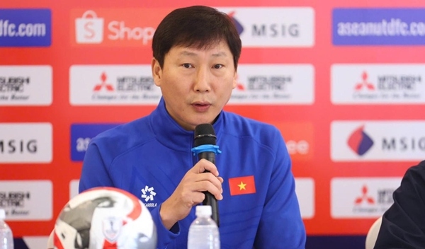 Ông Kim Sang-sik và căn bệnh "sợ" người Thái