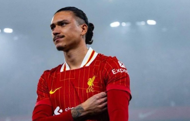 Pat Nevin: "Nunez đã may mắn thoát thẻ đỏ"