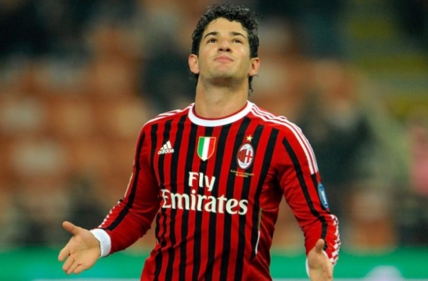 Pato trải lòng về Milan và việc suýt gia nhập PSG