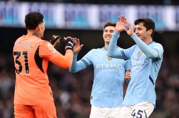 Pep Guardiola đã đặt cược và Man City đang được đền đáp