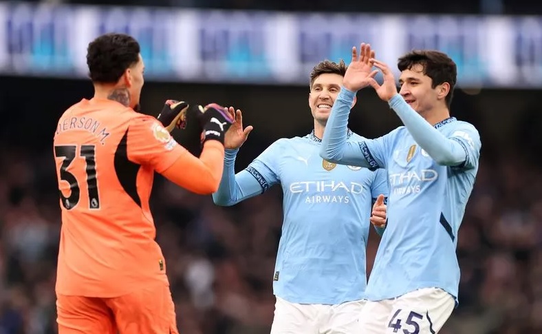 Pep Guardiola đã đặt cược và Man City đang được đền đáp