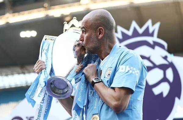 Pep Guardiola đưa ra thông báo lớn về sự nghiệp