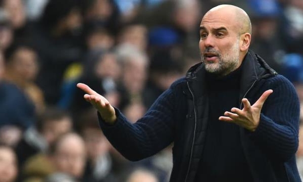 Pep Guardiola nhận lỗi khi Man City sa sút