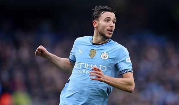 Pep khen ngợi 'tiểu Rodri' của Man City sau màn hủy diệt Newcastle