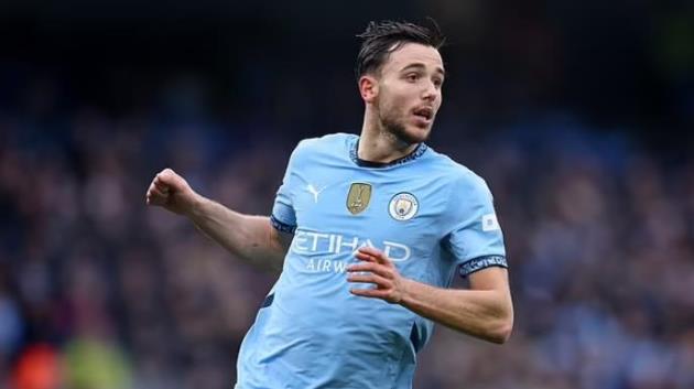 Pep khen ngợi 'tiểu Rodri' của Man City sau màn hủy diệt Newcastle