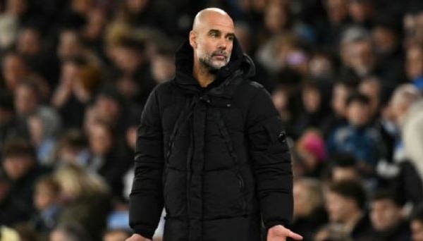 Pep không vui dù Man City vào tứ kết FA Cup