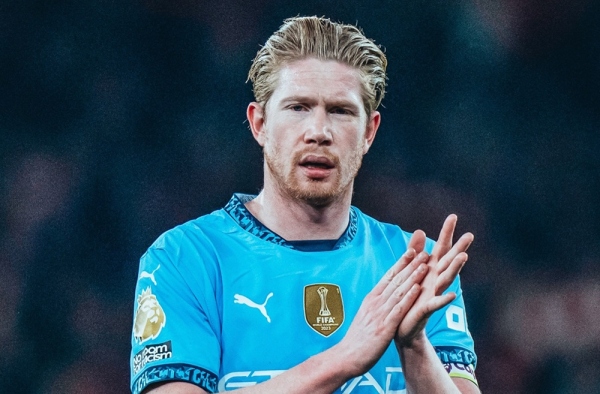 Pep: Tương lai của De Bruyne ở Man City phụ thuộc vào chính cậu ấy
