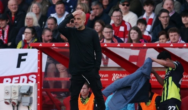 Pha phản xạ xuất thần, cứu cho Man City khỏi bàn thua trông thấy